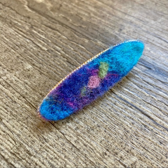 Handmade Bar Pin Needle Felted Fiber Art Brooch - Picture 6 of 8